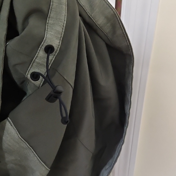 Figs Olive Scrub Jacket - Picture 10 of 11
